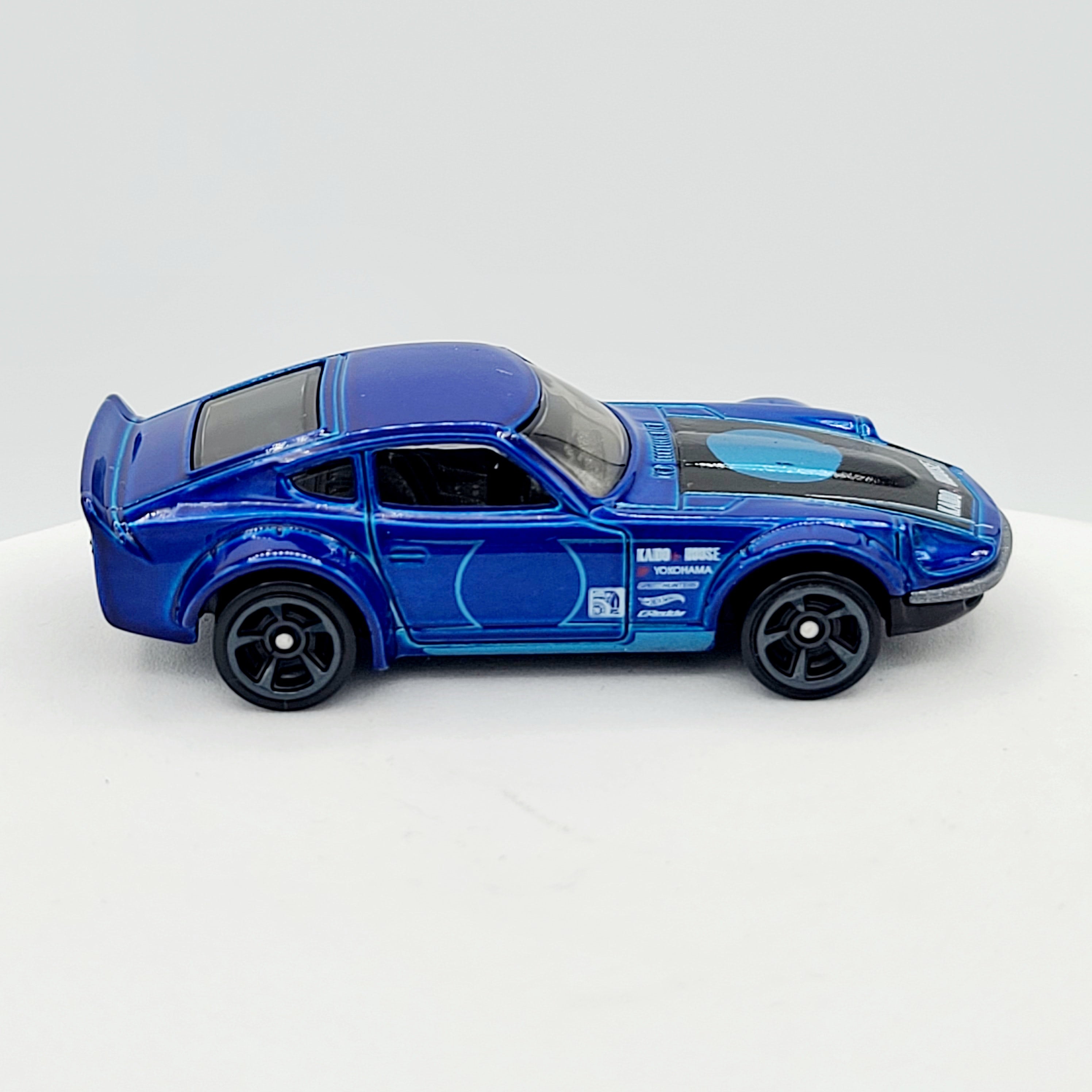Hot Wheels Nissan Fairlady Z "Kaido House" (2016 HW Basic - Speed Graphics)